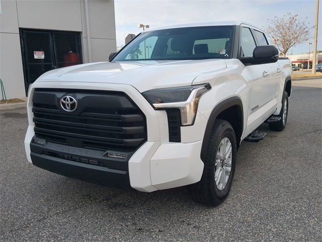 2025 Toyota TUNDRA 4X4 SR5