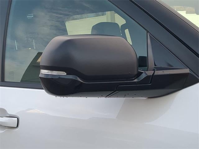 2025 Toyota TUNDRA 4X4 SR5