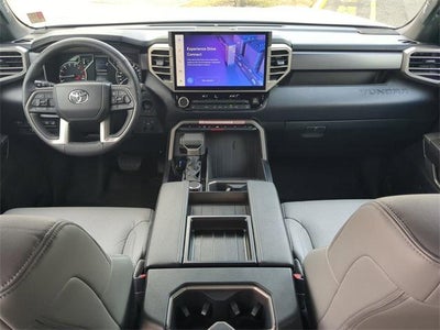 2025 Toyota TUNDRA 4X4 SR5