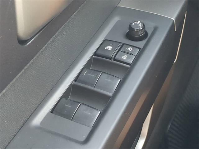 2025 Toyota TUNDRA 4X4 SR5