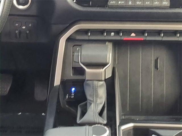 2024 Toyota TUNDRA 4X4 SR5