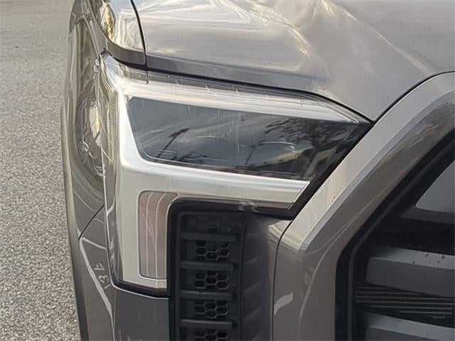 2024 Toyota TUNDRA 4X4 SR5