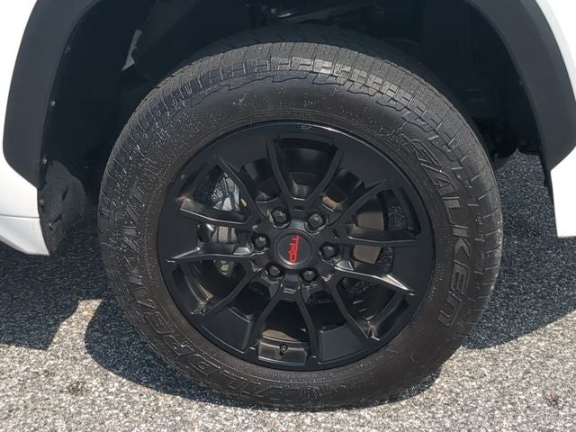 2025 Toyota TUNDRA 4X4 SR5