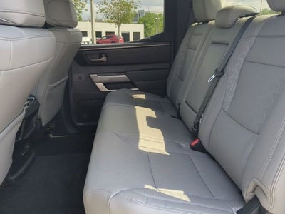 2025 Toyota TUNDRA 4X4 SR5