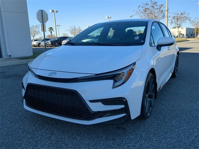 2025 Toyota COROLLA SE