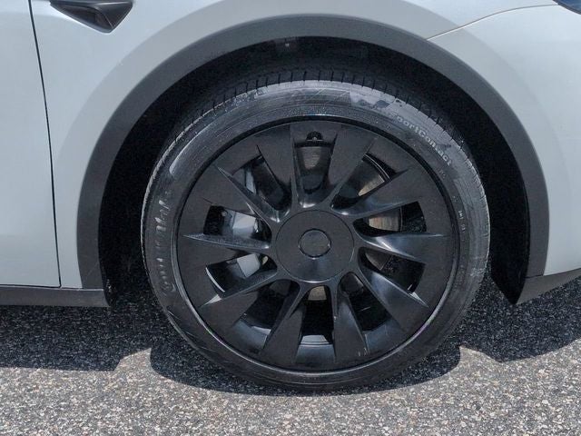 2025 Tesla Model Y Long Range