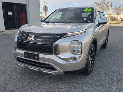 2022 Mitsubishi Outlander SE