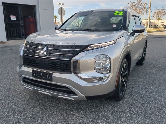 2022 Mitsubishi Outlander SE
