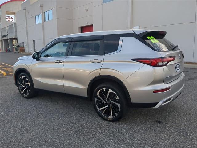 2022 Mitsubishi Outlander SE