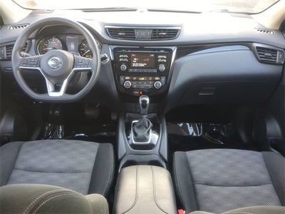 2017 Nissan Rogue Sport SV