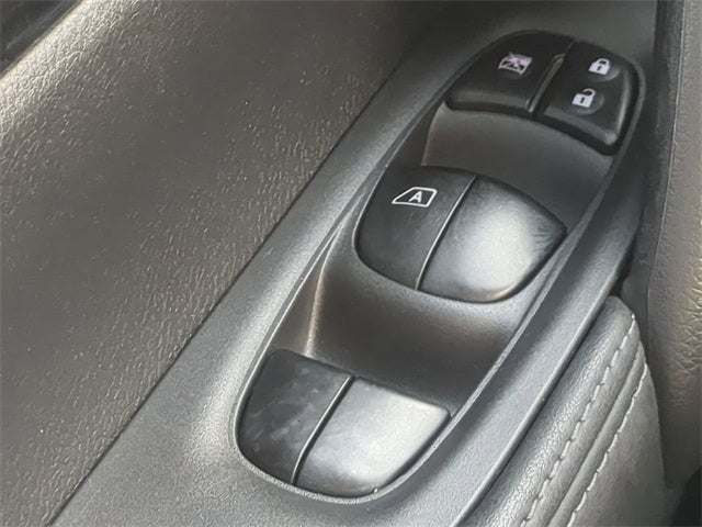 2017 Nissan Rogue Sport SV