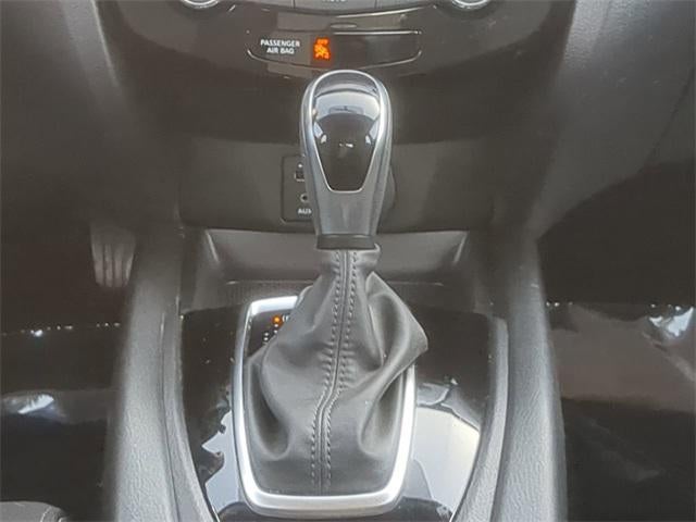 2017 Nissan Rogue Sport SV