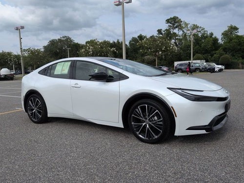 2024 Toyota PRIUS XLE