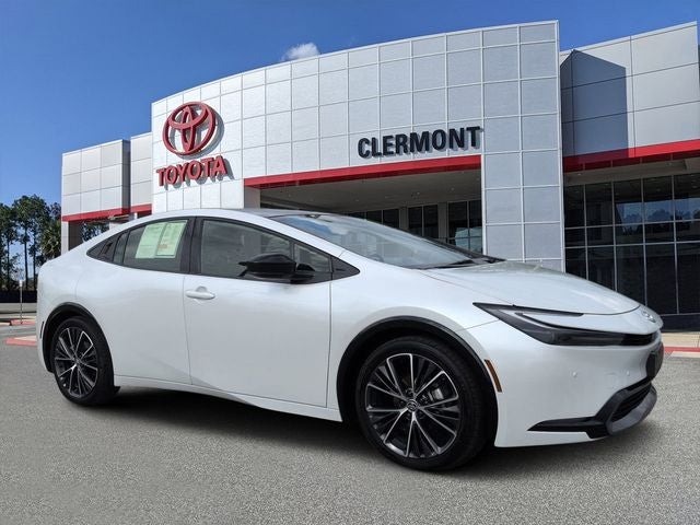 2024 Toyota PRIUS XLE
