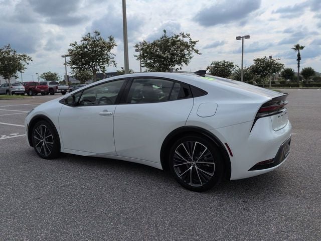 2024 Toyota PRIUS XLE