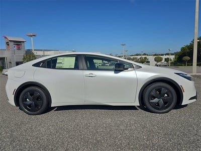 2026 Toyota Prius Plug-in Hybrid SE