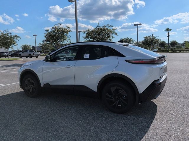 2026 Toyota C-HR SE