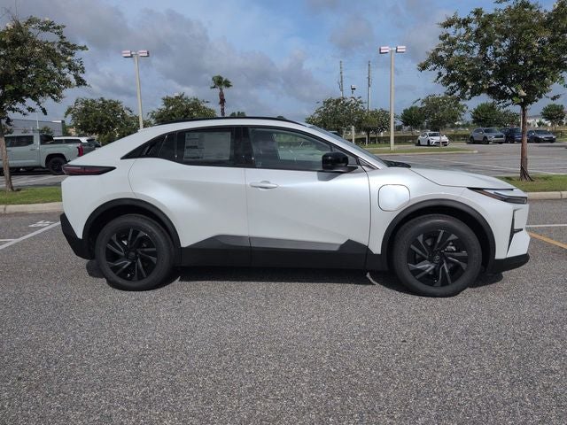 2026 Toyota C-HR SE