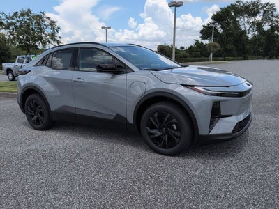 2026 Toyota C-HR SE