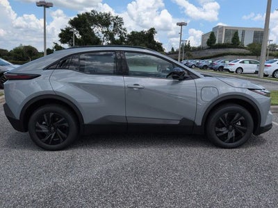 2026 Toyota C-HR SE