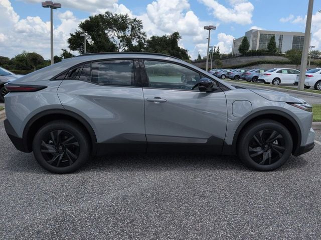 2026 Toyota C-HR SE