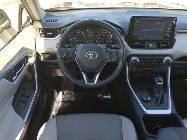 2022 Toyota RAV4 HYBRID XLE