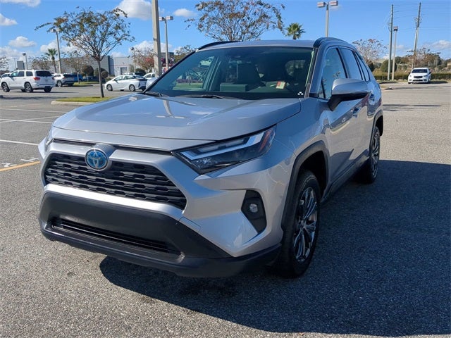 2022 Toyota RAV4 HYBRID XLE