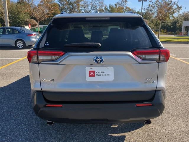 2022 Toyota RAV4 HYBRID XLE