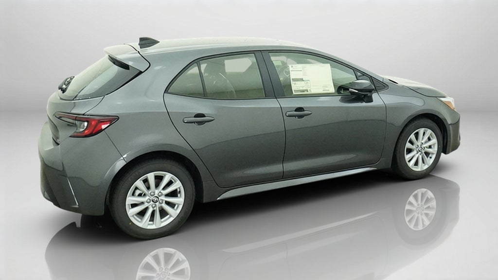 2027 Toyota Corolla Hatchback SE