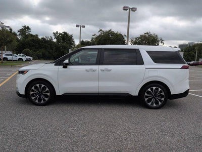 2024 Kia Carnival EX