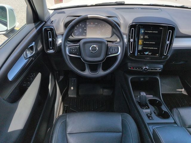 2021 Volvo XC40 Momentum