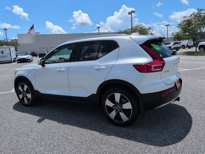 2021 Volvo XC40 Momentum