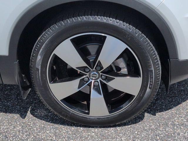 2021 Volvo XC40 Momentum