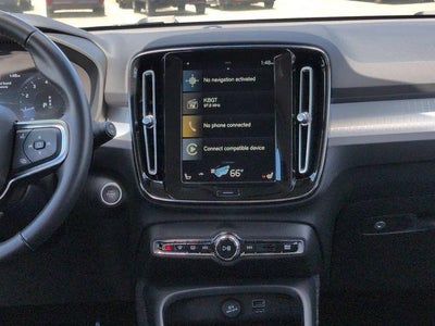 2021 Volvo XC40 Momentum