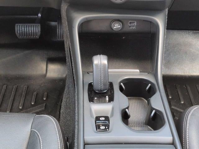 2021 Volvo XC40 Momentum