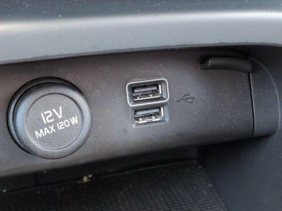 2021 Volvo XC40 Momentum