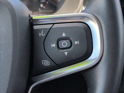 2021 Volvo XC40 Momentum